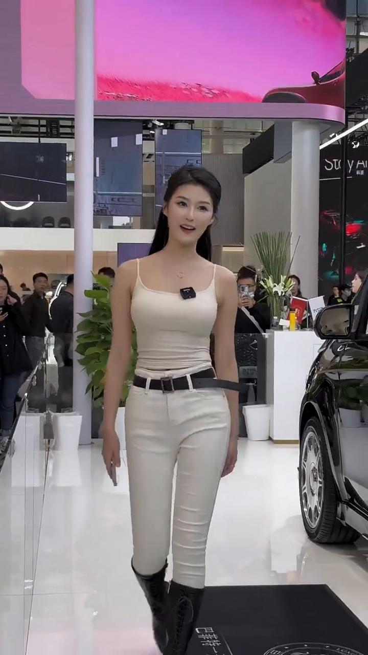 甜美少女穿搭，简约又不失时尚感！