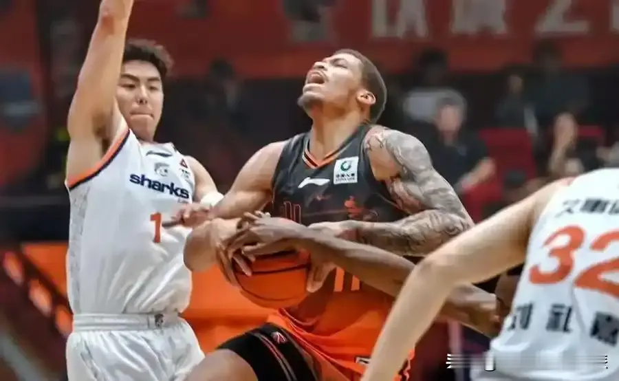 上海男篮杀疯了！23连胜+时隔24年重夺常规赛冠军   家人们谁懂啊！...