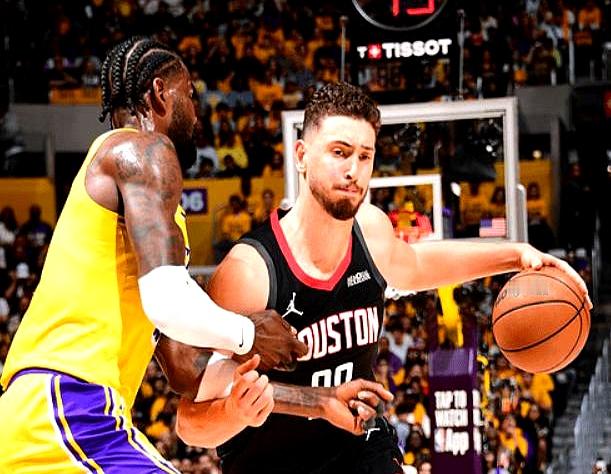 半场读秒时就看出来了，这轮对决八成没有剧情。 今天季后赛，火箭对湖人。...