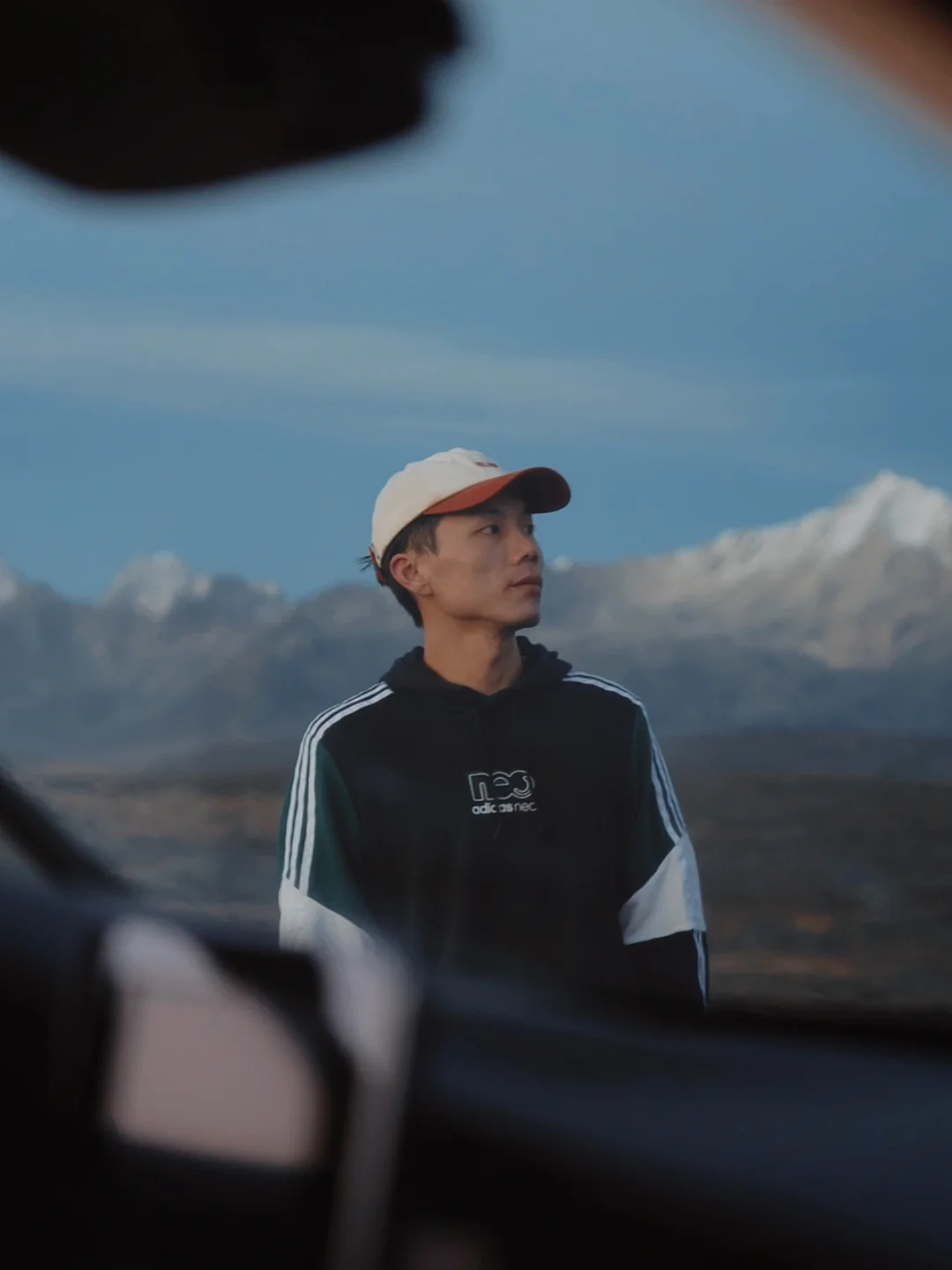 鱼子西，雪山下的光与影