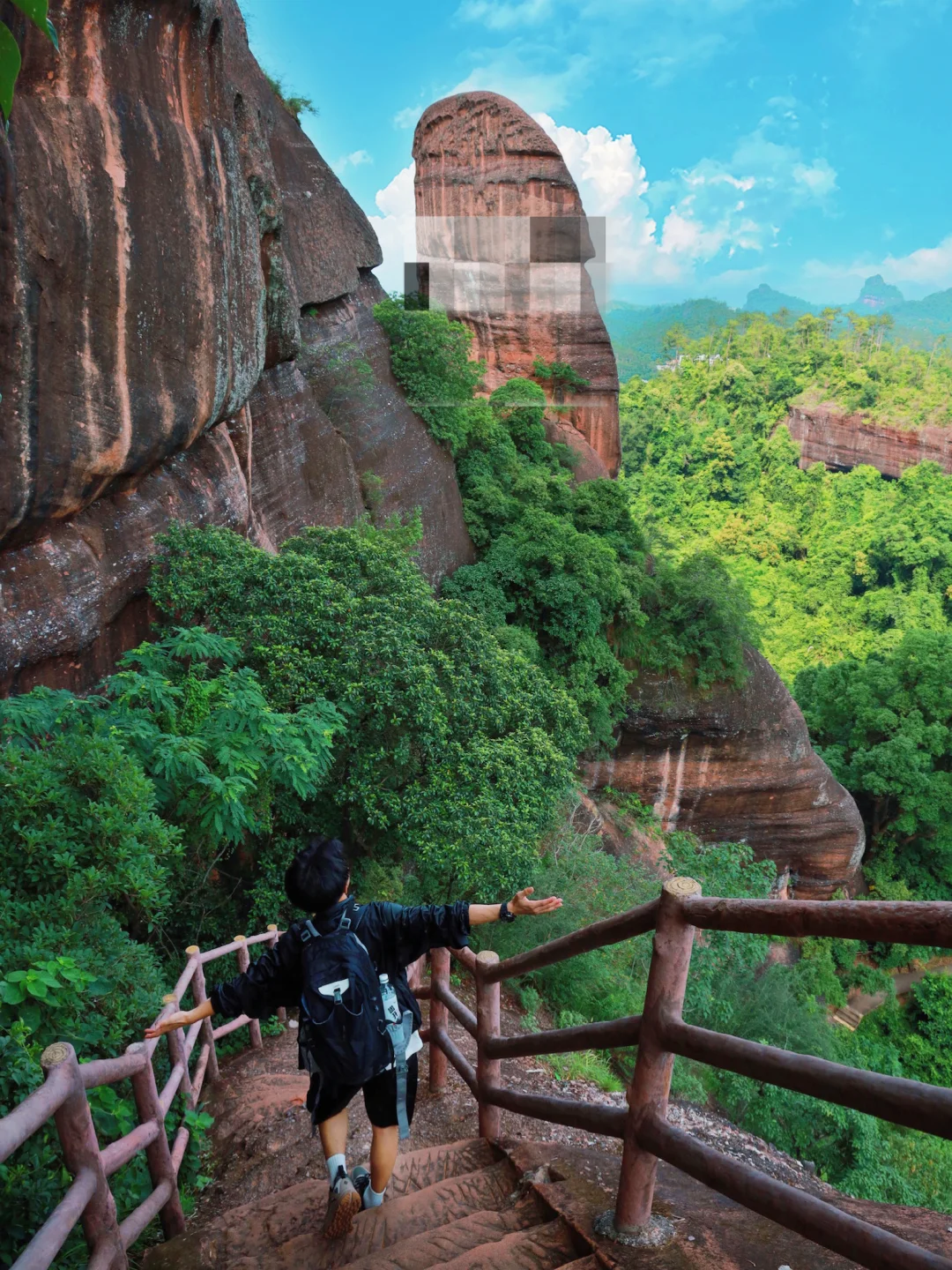 我很少用“震撼”来形容一座山