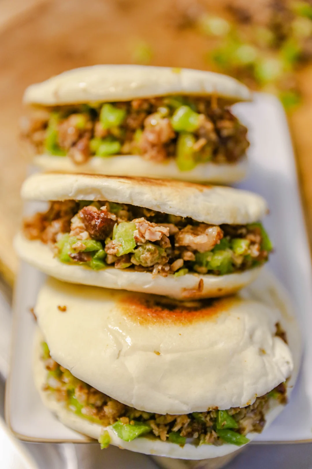换着花样做面食｜在家就能做白吉馍肉夹馍
