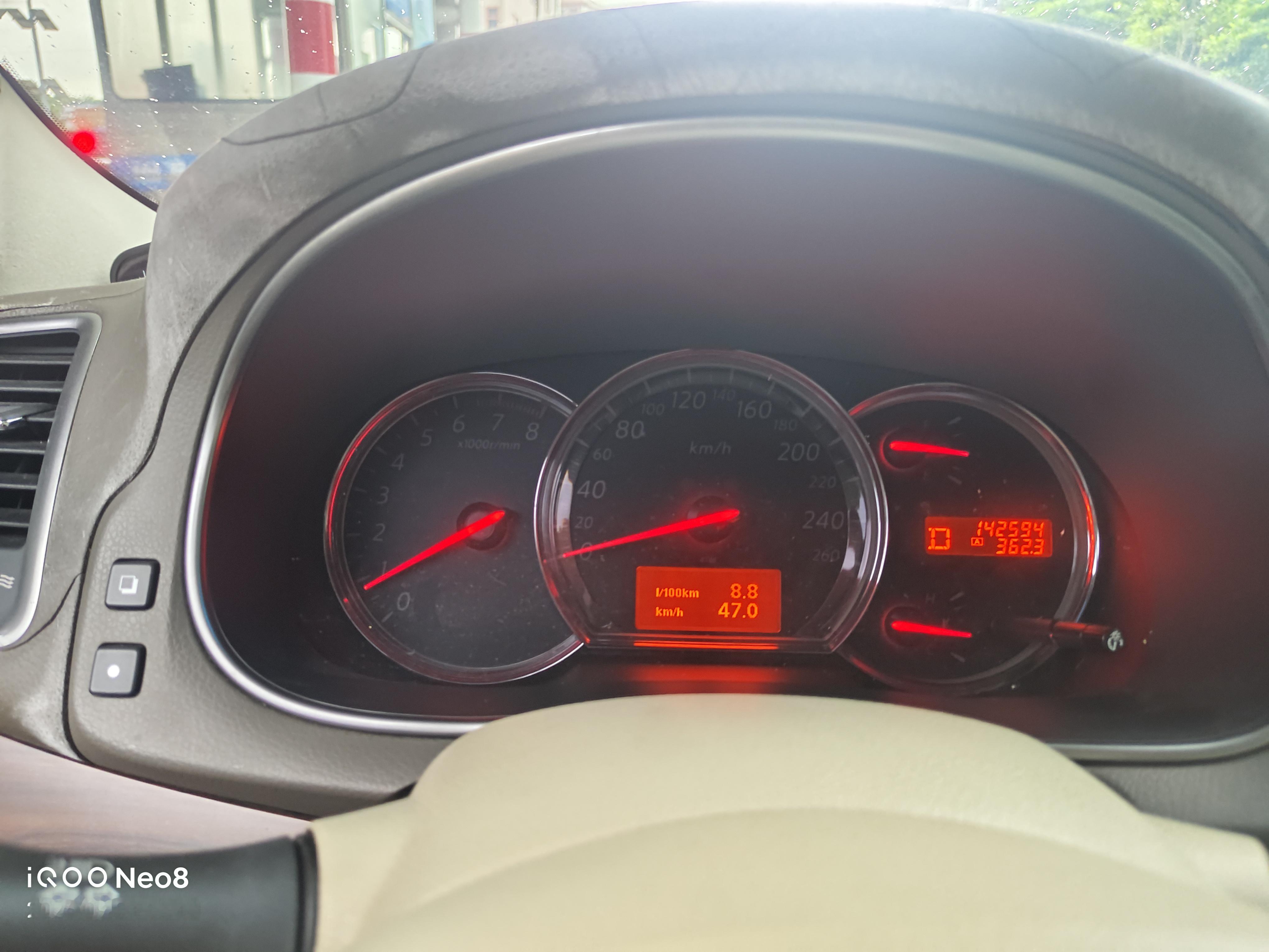 2009年的日产天籁，2.5V6，高速油耗8.8，降下来了。
老伙伴，值得信赖。
新征程，财星高照。