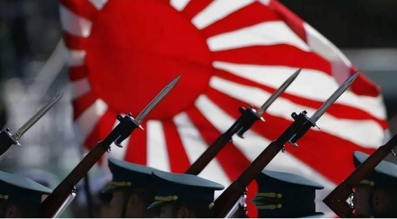 稀土大战进入白热化！中国断供日本稀土已经四个月，没想到日本悄无声息找到一条新的解决稀土短板路径！ 高市早苗高调宣布：摆脱对中国稀土依赖有戏了！ 
 
关键原材料供应链的博弈近期在国际市场上持续升级。 
 
有关东方大国限制特定矿产出口的措施已经持续了相当长的一段时间。 
 
外界原本以为缺乏替代来源