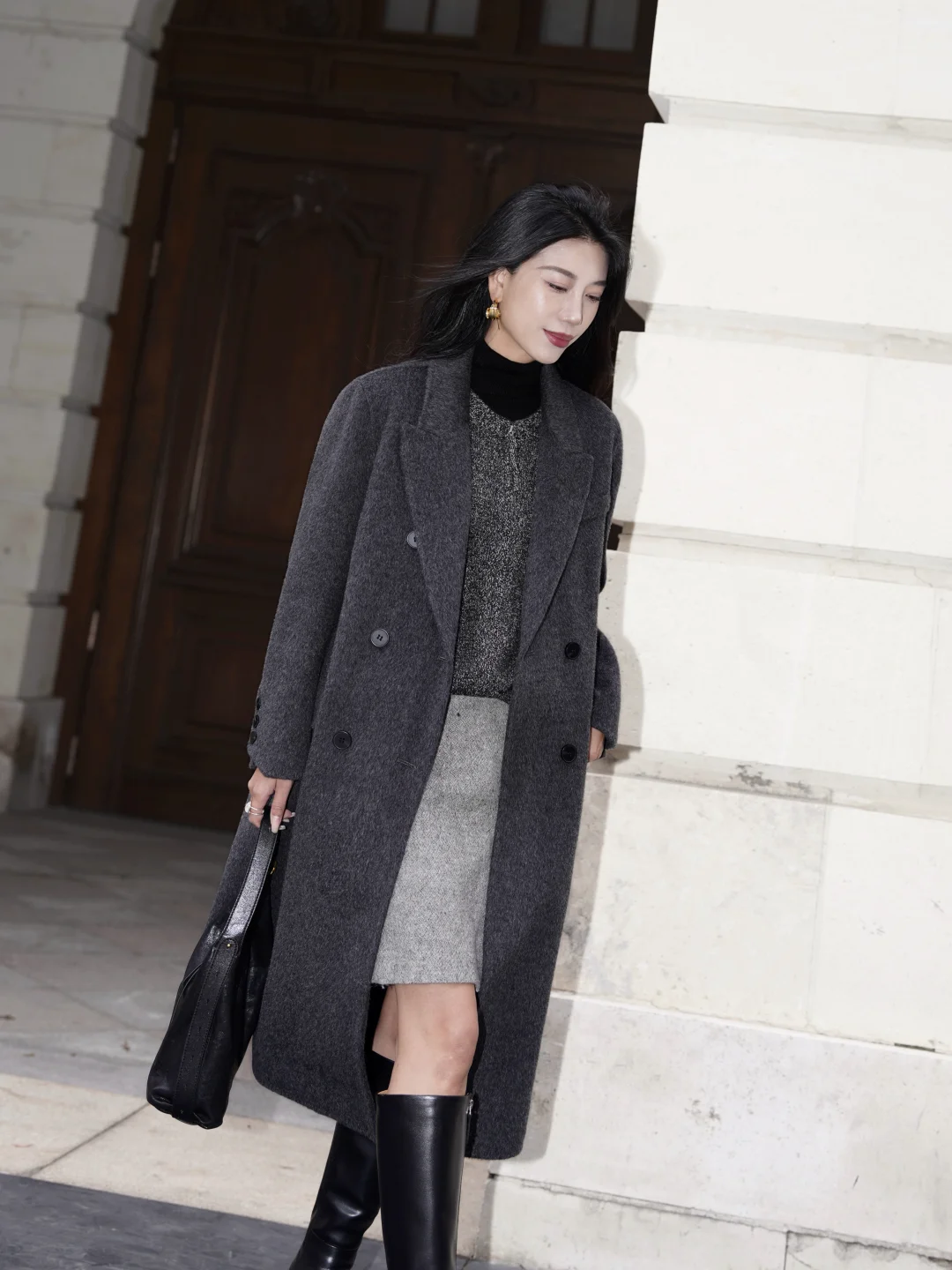 灰的叠影，冬的行板