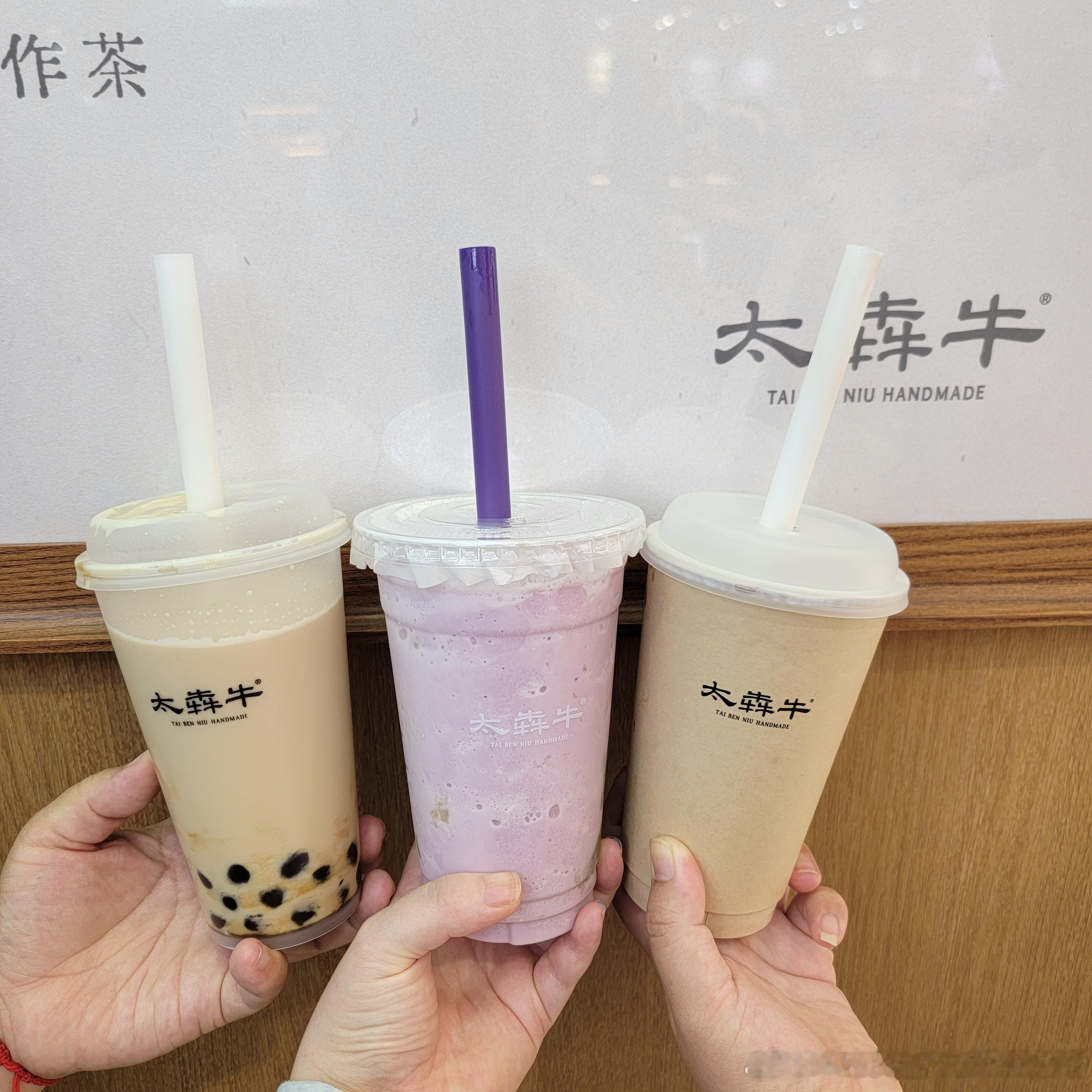 吃了烧烤和大包子，选择看了电影神探之痕迹，可能还是对推理悬疑类电影更感兴趣，因为取材于真实案件，所以没有编成一个长篇大故事，而是拆分成三个案件，着重介绍了齿痕指甲纹理同一认定的推动过程，还有无人认领的身份确认，再用一个案件连接头尾[偷笑]
这种题材还是陈思诚的舒适区，说不上有什么突 ​