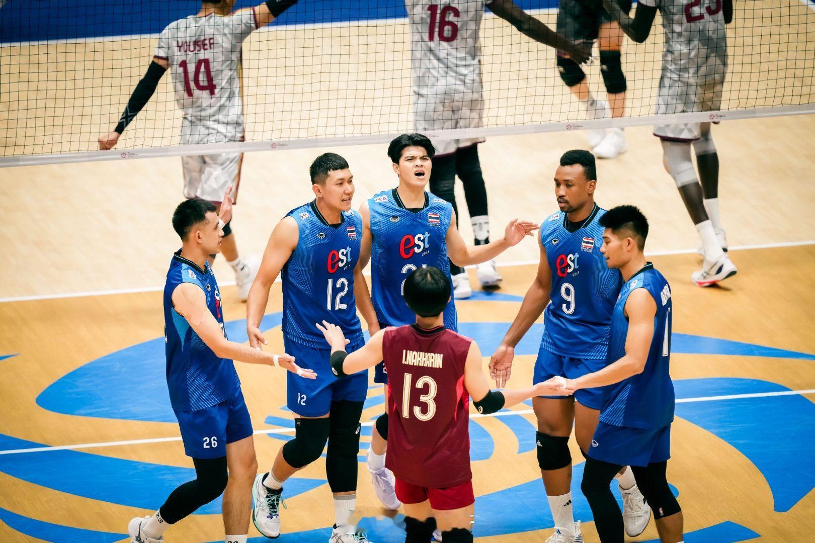 #2026男排亚锦赛# C组泰国男排vs韩国男排，泰国男排25比18拿下第一局，泰国男排这是要拿泰国女排的剧本了吗？#排球##中国男排[超话]# ​