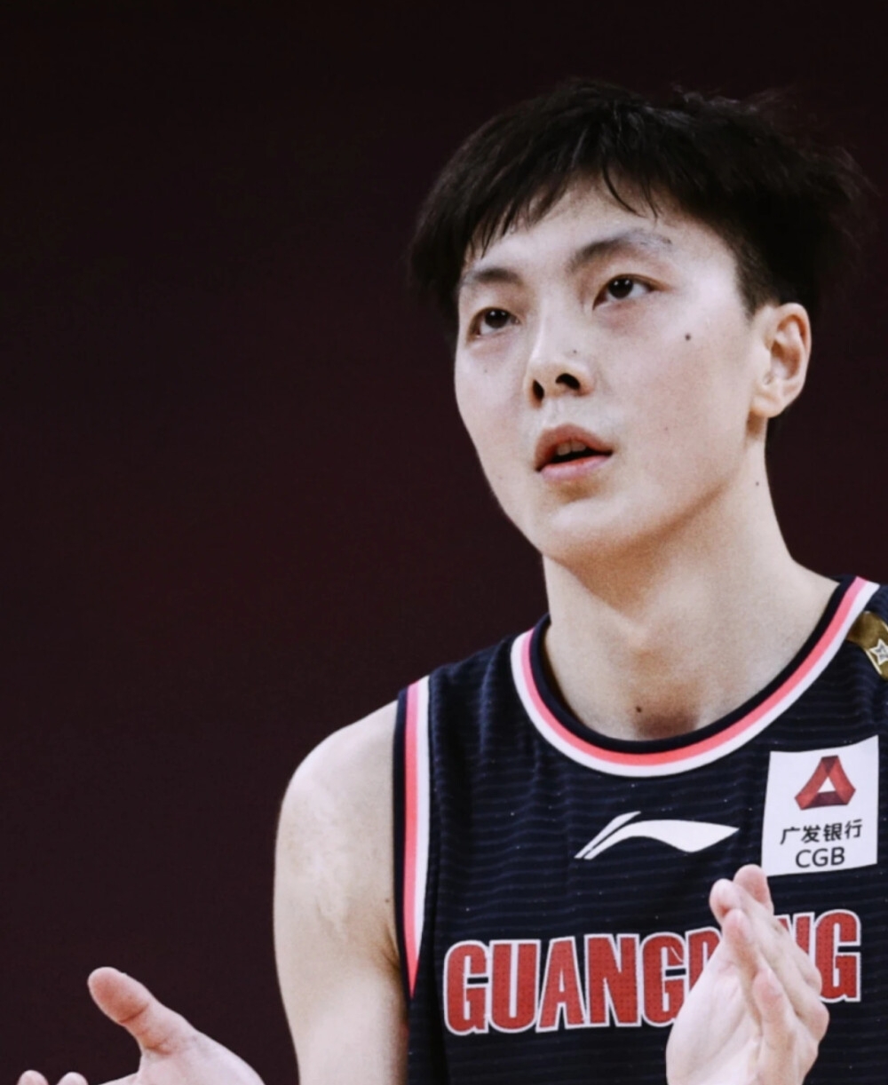 广东队惨败17分，罪魁祸首居然是昔日的MVP！ 广东队17分打败，一只...