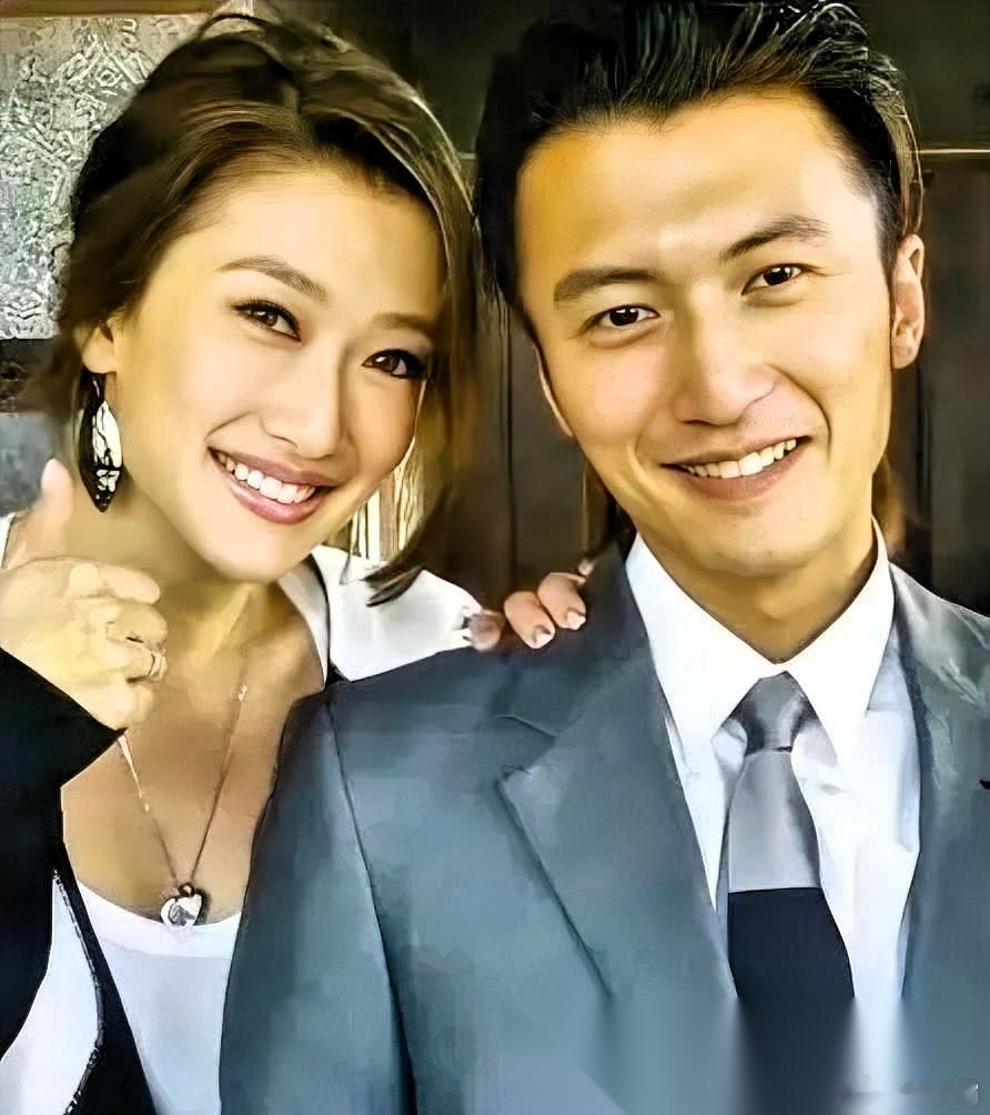 谢婷婷又未婚给男友生了个儿子。又被骂了。 跟她哥一样，跟她们全家一样—...