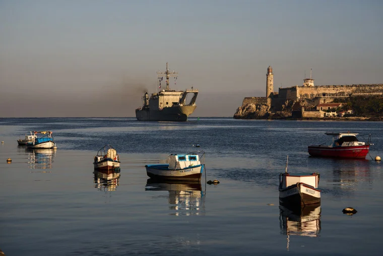 能源危机加剧，墨西哥人道主义援助舰船抵达
