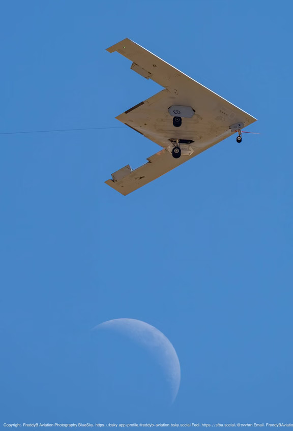 美国空军B21隐身轰炸机原型机