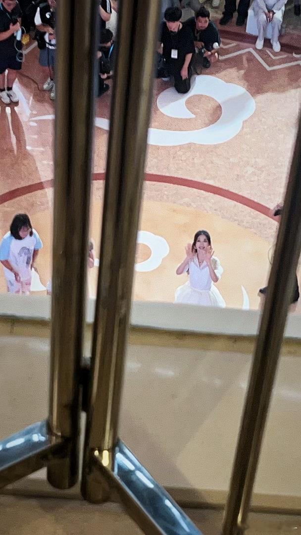 #angelababy[超话]#  “薄荷花的花语是 永不消失的爱”𝓯𝓪𝓷𝓬𝔂 𝓽𝓮𝔁𝓽𝓣𝓱𝓮 𝓯𝓵𝓸𝔀𝓮𝓻 𝓵𝓪𝓷𝓰𝓾𝓪𝓰𝓮 𝓸𝓯 𝓶𝓲𝓷𝓽 𝓲𝓼 𝓵𝓸𝓿𝓮 𝓽𝓱𝓪𝓽 𝓷𝓮𝓿𝓮𝓻 𝓰𝓸𝓮𝓼 𝓪𝔀𝓪? ​