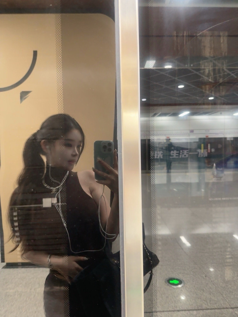 🚇出门看奥德赛了 ​