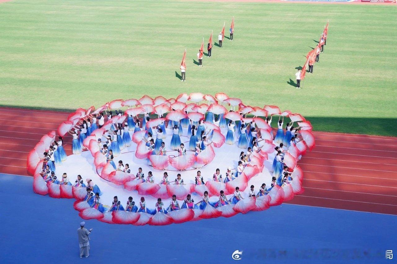 2026崂特啤酒青岛城市足球争霸赛开幕式暨揭幕战亮点抢先看→ ​