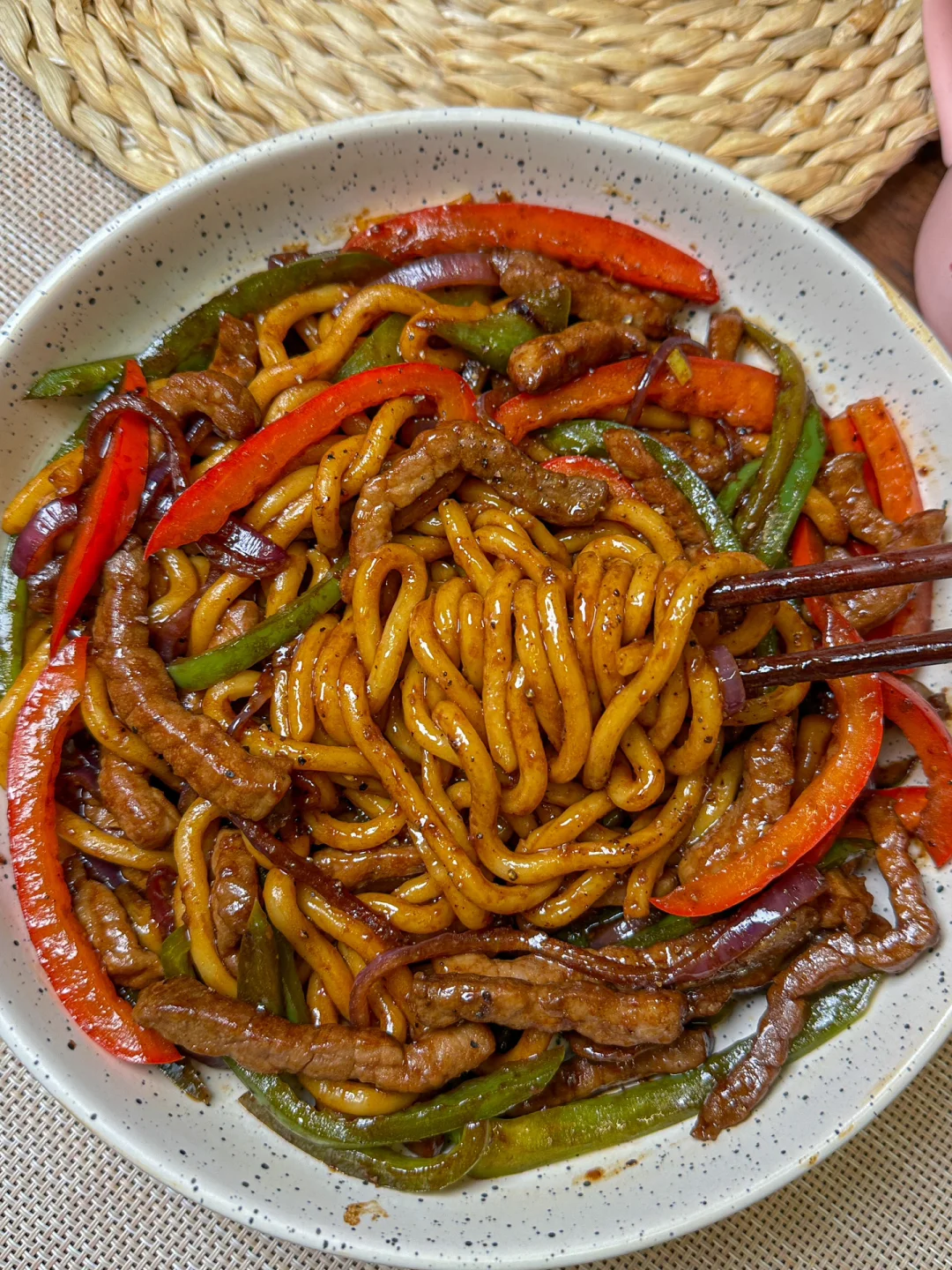 真想喂到你们嘴里！！这乌冬面也太好吃了！！