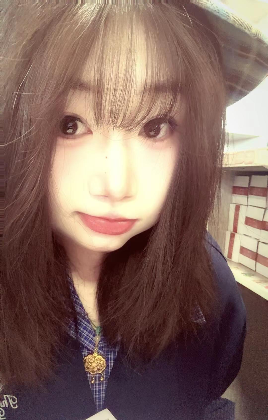 喜欢乖女人是吧.那我只能本色出演喽