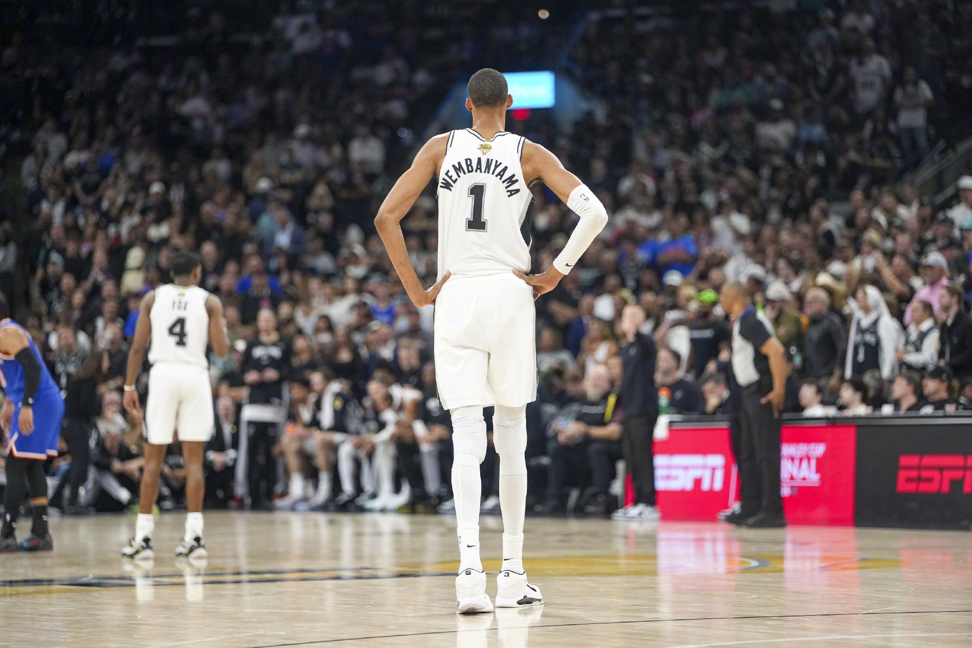【再领一恶犯将被禁赛！但不会改变太多】 NBA总决赛G4，马刺106-...