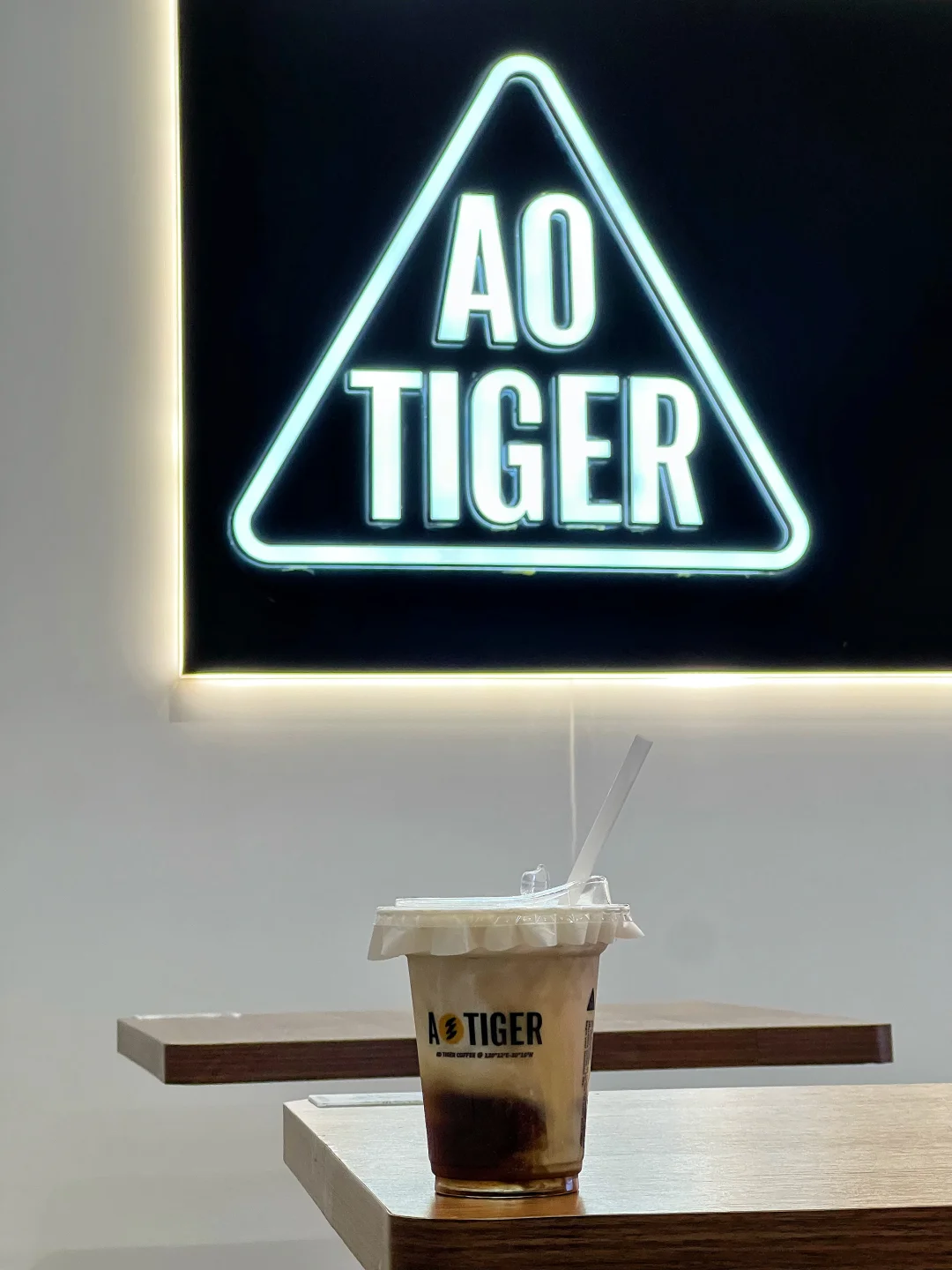 虎闻咖啡☕，你太懂候车人的心啦