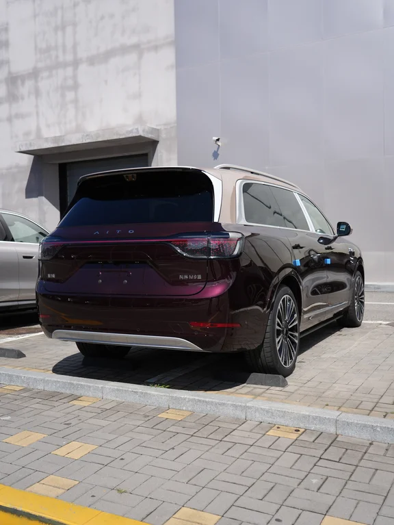 爱车：这颜值谁不爱呢？！