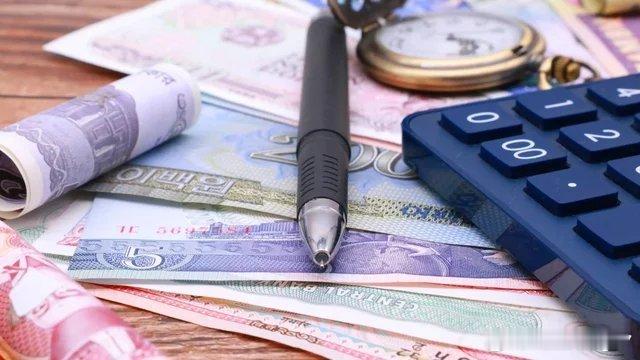 Kimi向微软、亚马逊、谷歌要30%分成，开源模型开始“海外收租”了 。必须的，华为的专利费也要让他们交了。 ​