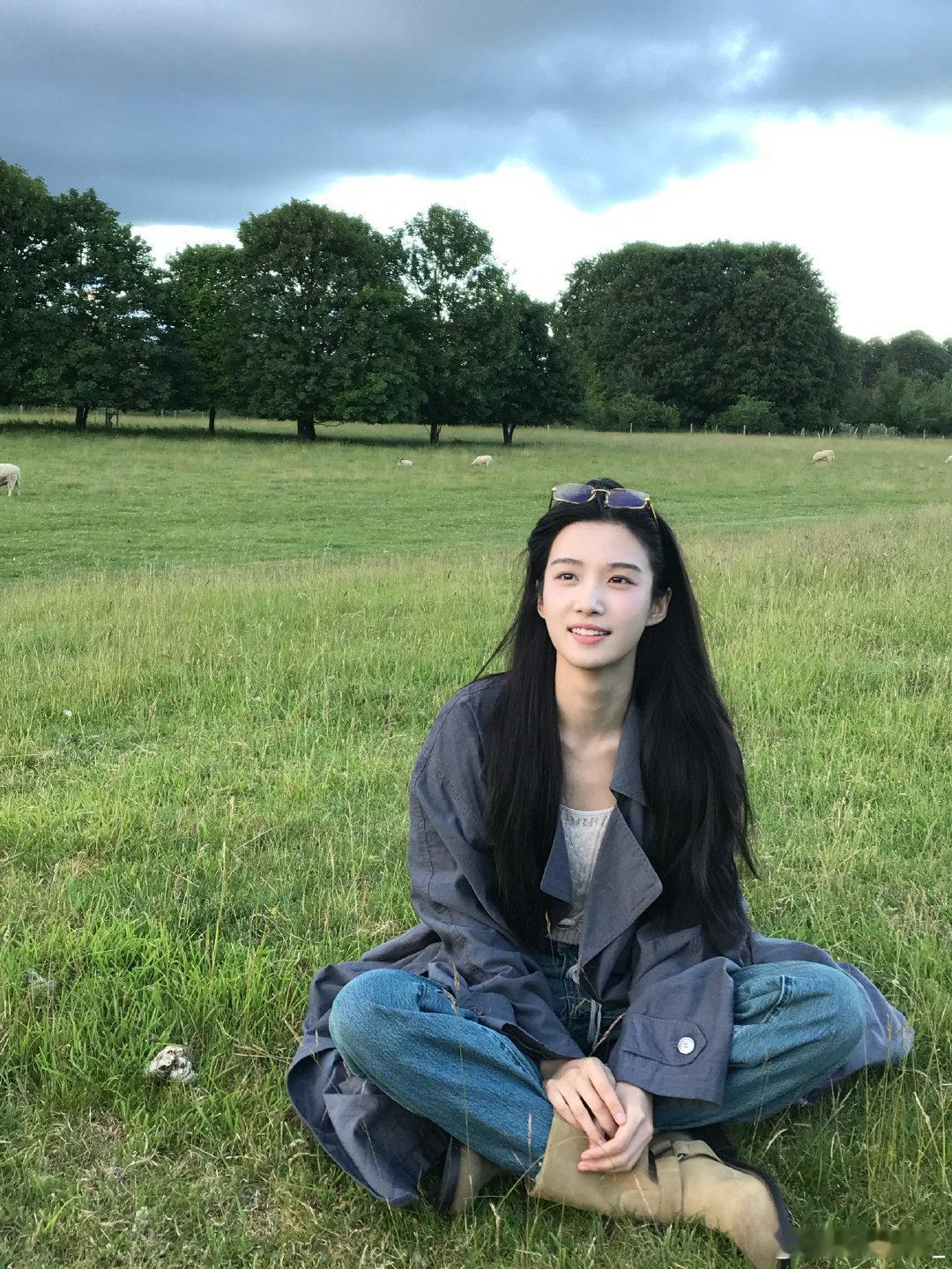 #卢昱晓[超话]#  lyx#卢昱晓何不同舟渡# lyx#卢昱晓南衣#

若心动可聆听 那定是风铃摇响的节奏 清透如初雪化在掌心⊹꙳ ˶˙ᵕ˙˶ ⊹꙳

​