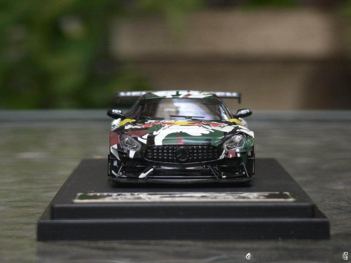 Rhino Model 奔驰AMG GT3，红牛×UNDEFEATED迷彩潮改涂装#64比例车模[超话]# ​