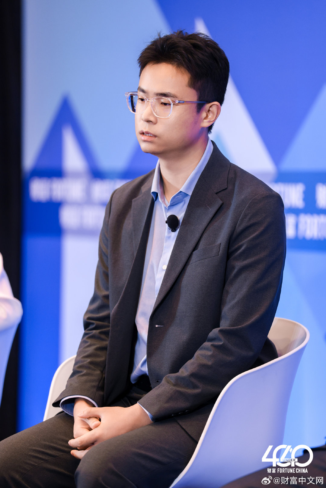 【尚阳星：机器人软件里最难跨本体的，是运动控制】“在机器人软件层面，最难跨本体的是运动控制。”

在今日举办的#《财富》40U40创想会#上，桥介数物创始人兼首席执行官尚阳星指出，人形机器人市场中，运动控制与本体耦合极强，需要实时、高频的动力学计算，因此跨本体难度最大。 ​