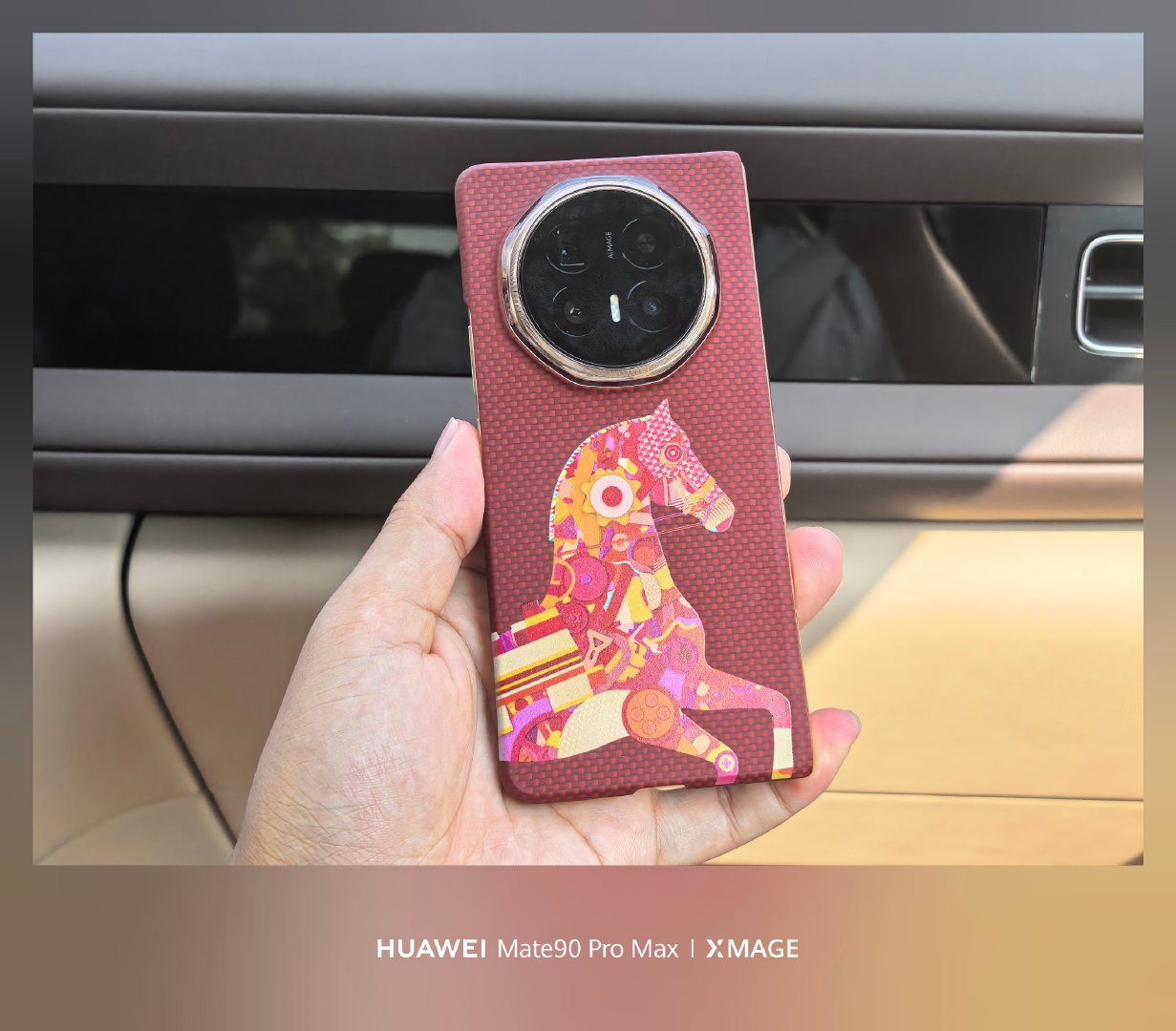荣耀MagicV6 是2026年最好的大折叠！

用了那么久发现真的是好，离不开，黑钻屏幕不用贴膜太爽了，但是背壳得换，因为相机那圈掰下来可以当指环支架，看剧离不开，而且用来用去还是官方壳最爽。 ​