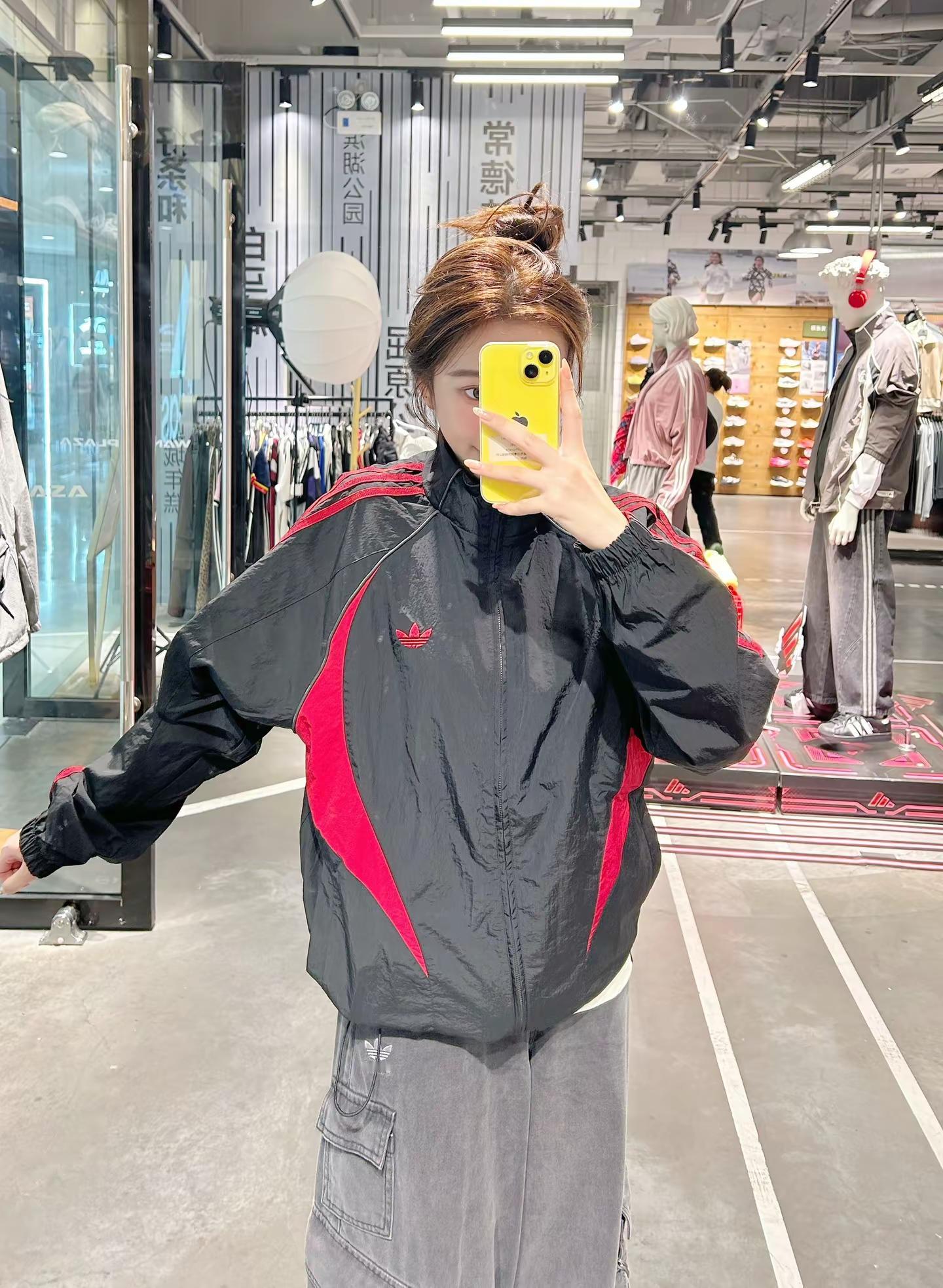 王鹤棣同款好帅呀。今日份冲锋衣穿搭 今日份冲锋衣穿搭 被问爆ootd 阿迪运动套装
