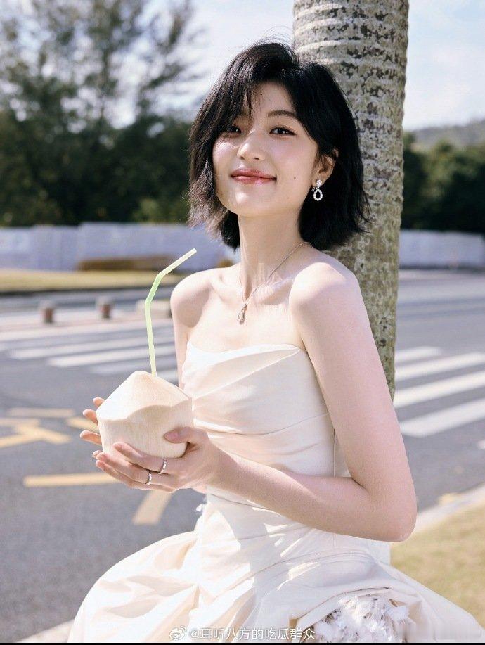#曝孙千丞磊璀璨之上##网传孙千丞磊出演璀璨之上# 
网传孙千丞磊合作璀璨之上，娱乐圈大女主剧本，两人的都市氛围感很搭，坐等官方消息 ​