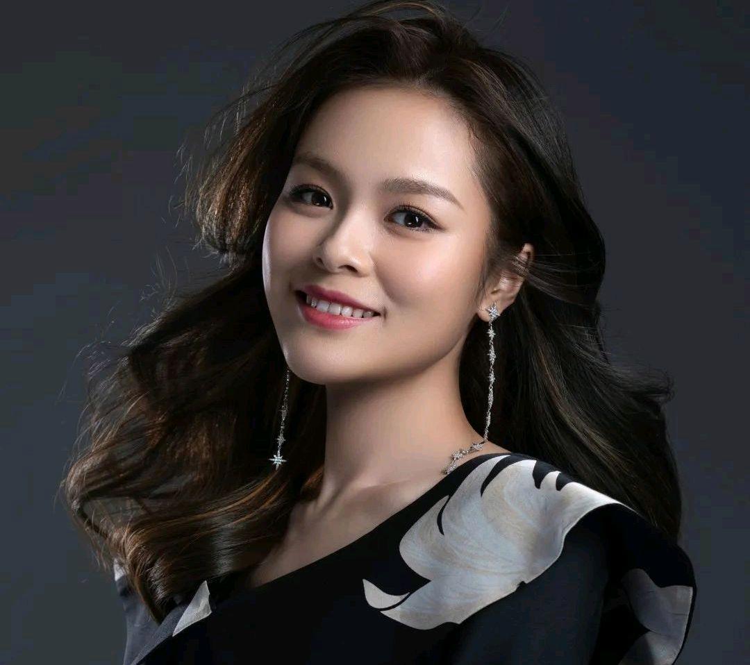 知名女高音歌唱家龚爽去世，年仅37岁，曝最后露面照，最难过的便是阎维文
瘦到锁骨