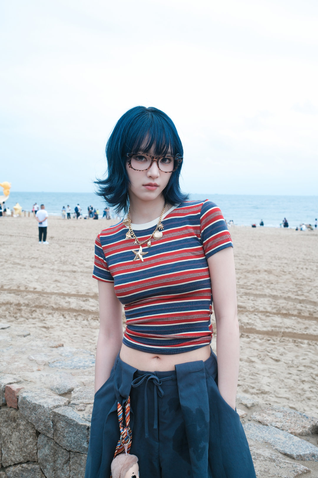 #黄灿灿[超话]#  头发剪坏的那组图 ​