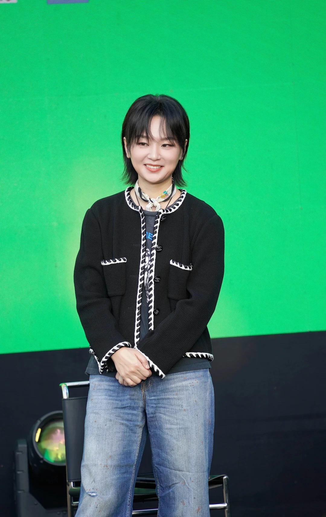 今天是可爱松弛的电影评委周笔畅