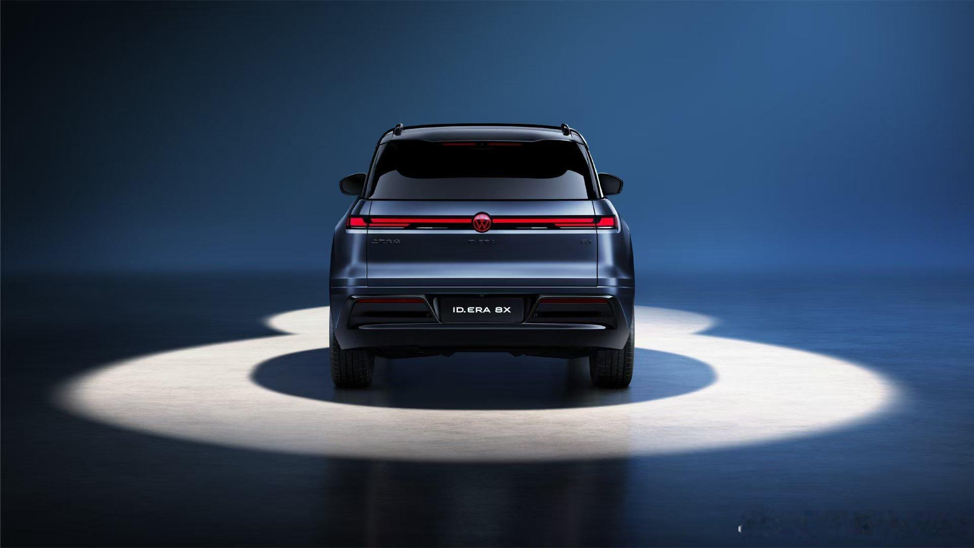 #李治廷喊你试驾大众8X#   ID. ERA 8X
🚗 兄弟们，今天必须聊聊ID.ERA8X！李治廷都喊你上车了，这波试驾真得冲🔥

一坐进驾驶舱，德系底盘稳得像贴地飞行🛸，过弯不飘、颠簸路段滤得干净利落，操控感直接拉满💯！加速丝滑不拖沓，电门踩下去推背感瞬间上头⚡️，完全不像开大车那种 ​