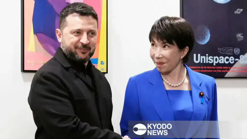 韩国被泽连斯基卖了......

李在明指名道姓批评泽连斯基，违反了双方达成的保密协议，擅自公开了两名朝鲜战俘被移交至韩国的消息。

泽连斯基办公室辩称：乌克兰是一个开放国家，若秘密移送战俘反而会显得可疑。

朝鲜士兵给韩国，朝鲜方面很可能要闹一闹！