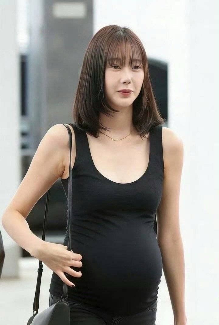 #奚梦瑶自曝婆婆5胎剖腹产没坐月子#听说aespa的#giselle# 也是剖腹产，都这样了还坚持跟团活动会不会太连累队友了 ​