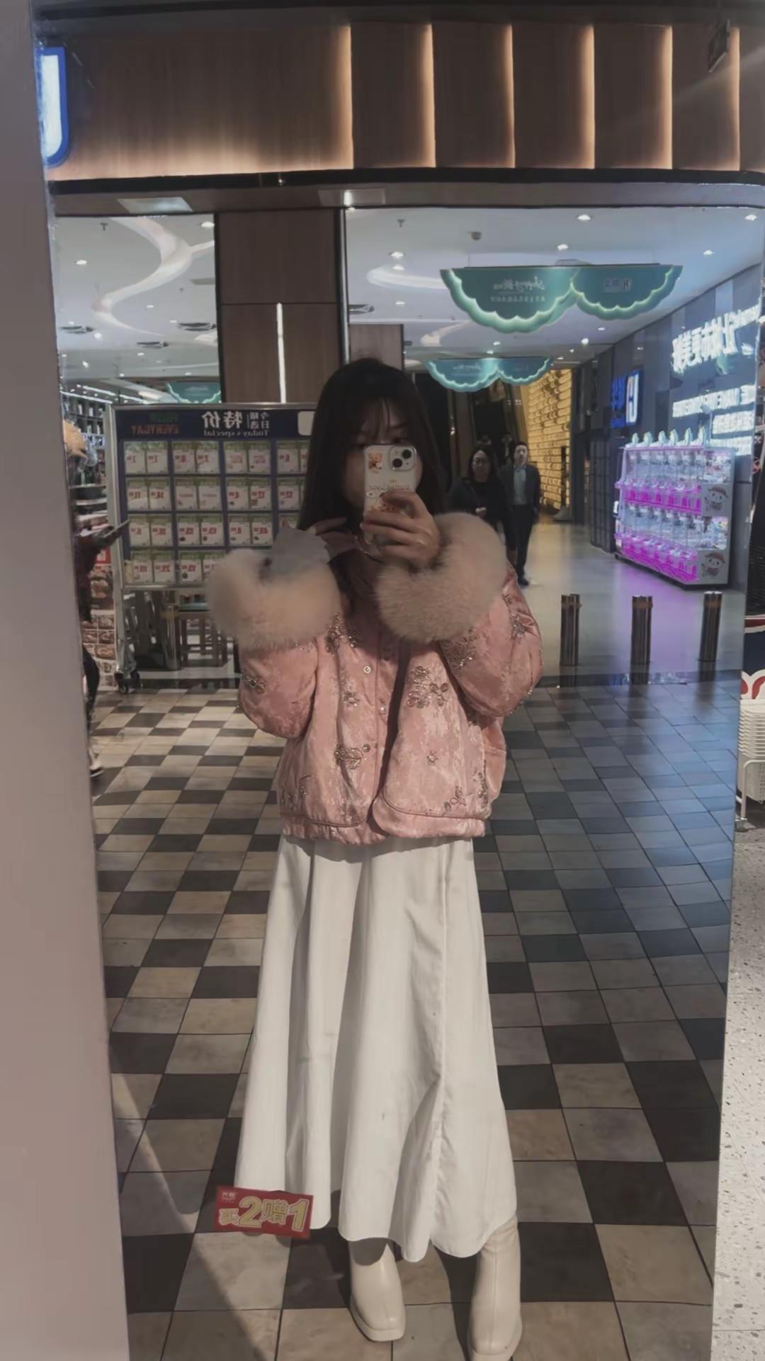 <p>温柔穿搭 街拍小姐姐穿搭秀 <!--{img:0}--></p>...