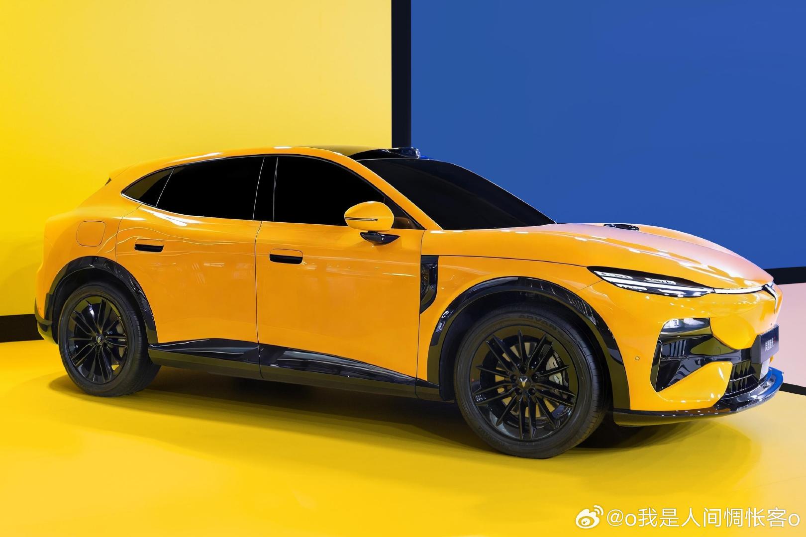 岚图追光S来了！四激光雷达下放20万级，科技感拉满，智驾新标杆，这波操...