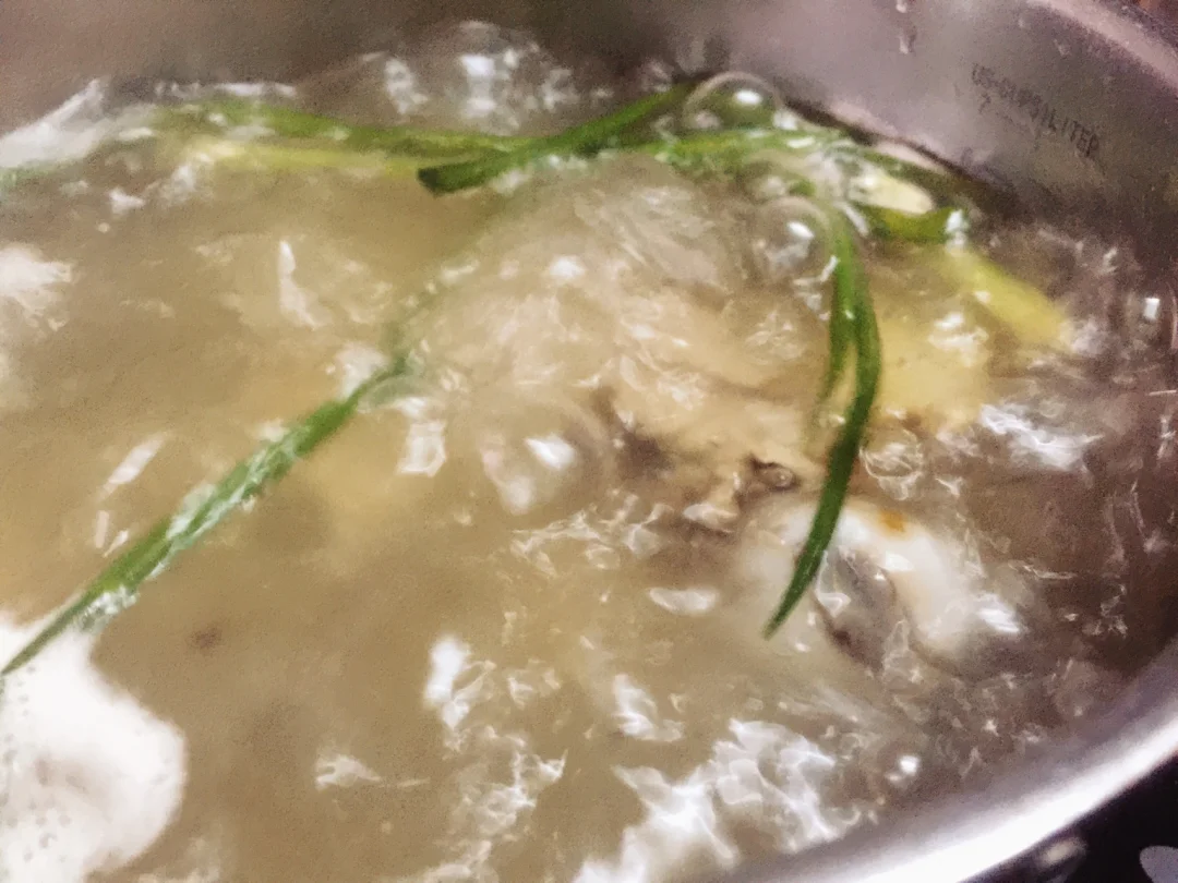 一起喝汤啊🥣｜白萝卜筒骨汤+蘸水｜家常菜🥢