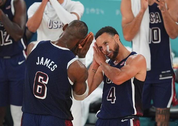 【近日，NBA勇士队超级球星库里在参加队友穆迪举办的青少年训练营期间...