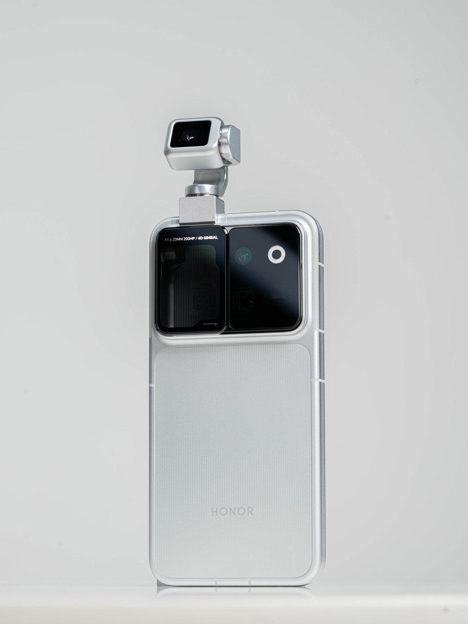 荣耀Robot Phone行业首款机器人手机，我玩了这么久，AI 没宣传的那么神，目前就是跳舞、酒桌抽签，娱乐为主，距离真 AI 手机，还有不少路要走。 ​