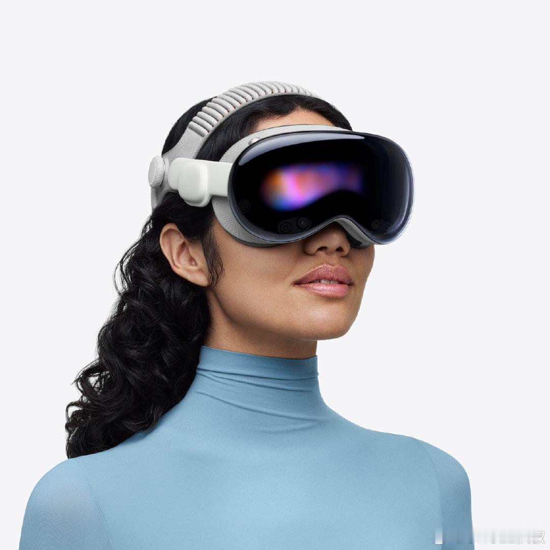 2011年Tim Cook上任Apple  CEO时：

- Apple Watch 不存在
- AirPods 不存在
- Apple Silicon 不存在
- Apple Pay 不存在
- Apple Music 不存在
- Apple TV+ 不存在
- Vision Pro 不存在

如今它们都是苹果生态甚至你生活中不可缺少的一部分。 ​