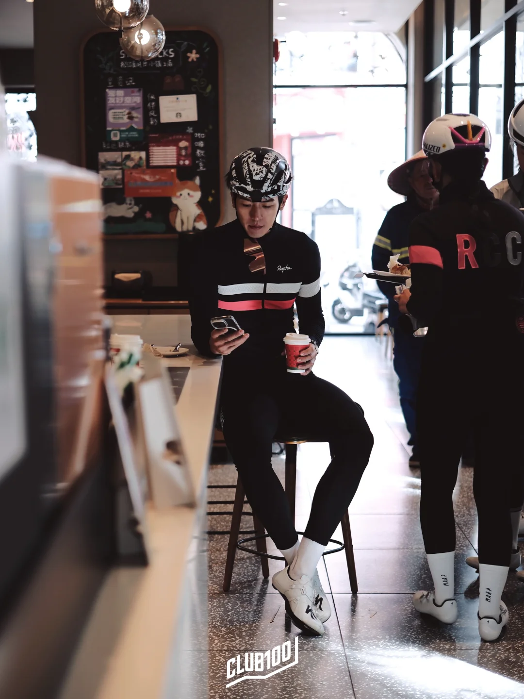 沙尘暴里的咖啡骑…