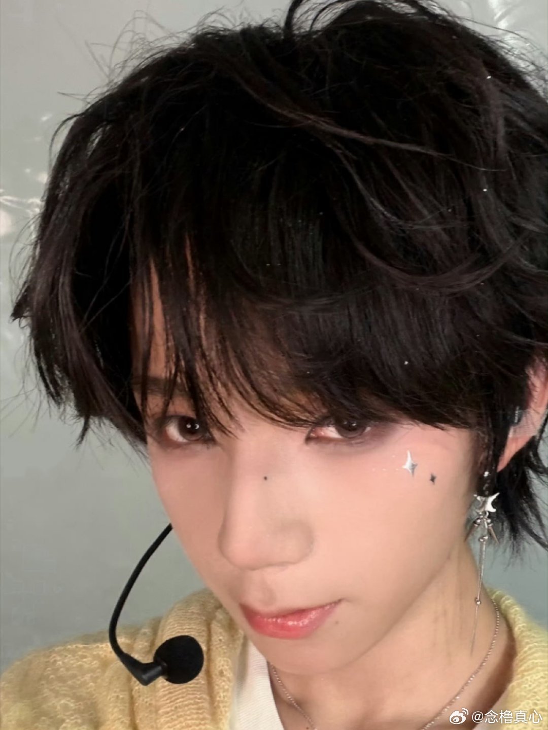 #王橹杰[超话]##王橹杰 四代唯一门面主唱##四代唯一top# 
你上辈子一定是碳酸饮料吧？不然为什么看见你就开心的想冒泡呢
​