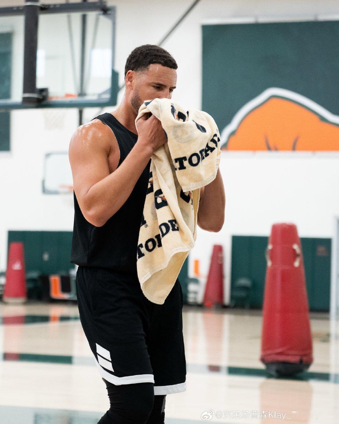 Work continues in the gym 🏀 [超话]​