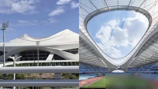 五万三千人堵在白鹭体育场，看一帮体育老师踢球。
福州队客场2比1，把全胜的厦门队掀了。
第12分钟厦门先轰一脚世界波，主场直接炸了。下半场福州换上个替补，59分钟扳平，78分钟一个头球反超。
进绝杀的是个台胞，18号黄伟杰，本届第9球。主裁判，是吹过世界杯的傅明。
前17轮，153万人进场，