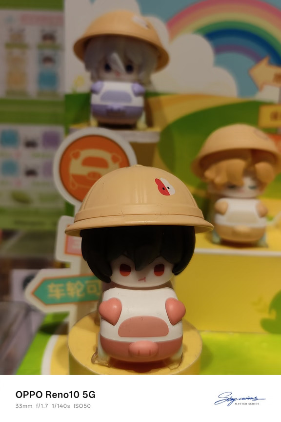 逛展捕获多重可爱暴击🥳
软乎乎爱心小熊、呆萌安全帽崽，还有火影迷你公仔。
不同IP轮番登场，潮玩爱好者大满足。
#此刻就很好#OPPO影像大赛#OPPOFindX9Ultra #OPPOFindX9sPro#OPPO旅拍神器#O粉会