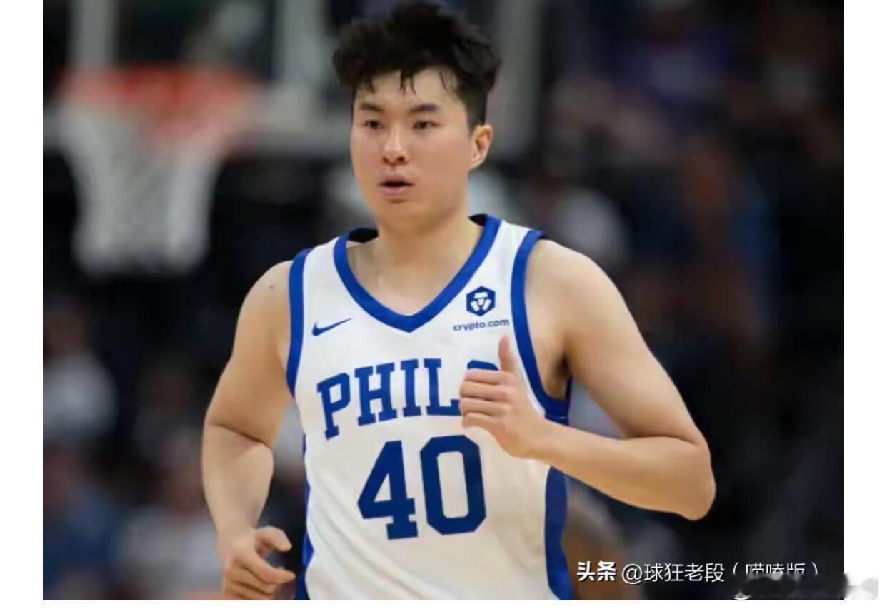 是立刻回国，代表韩国男篮出战与日本队的关键热身赛？还是留在美国，抓住这...