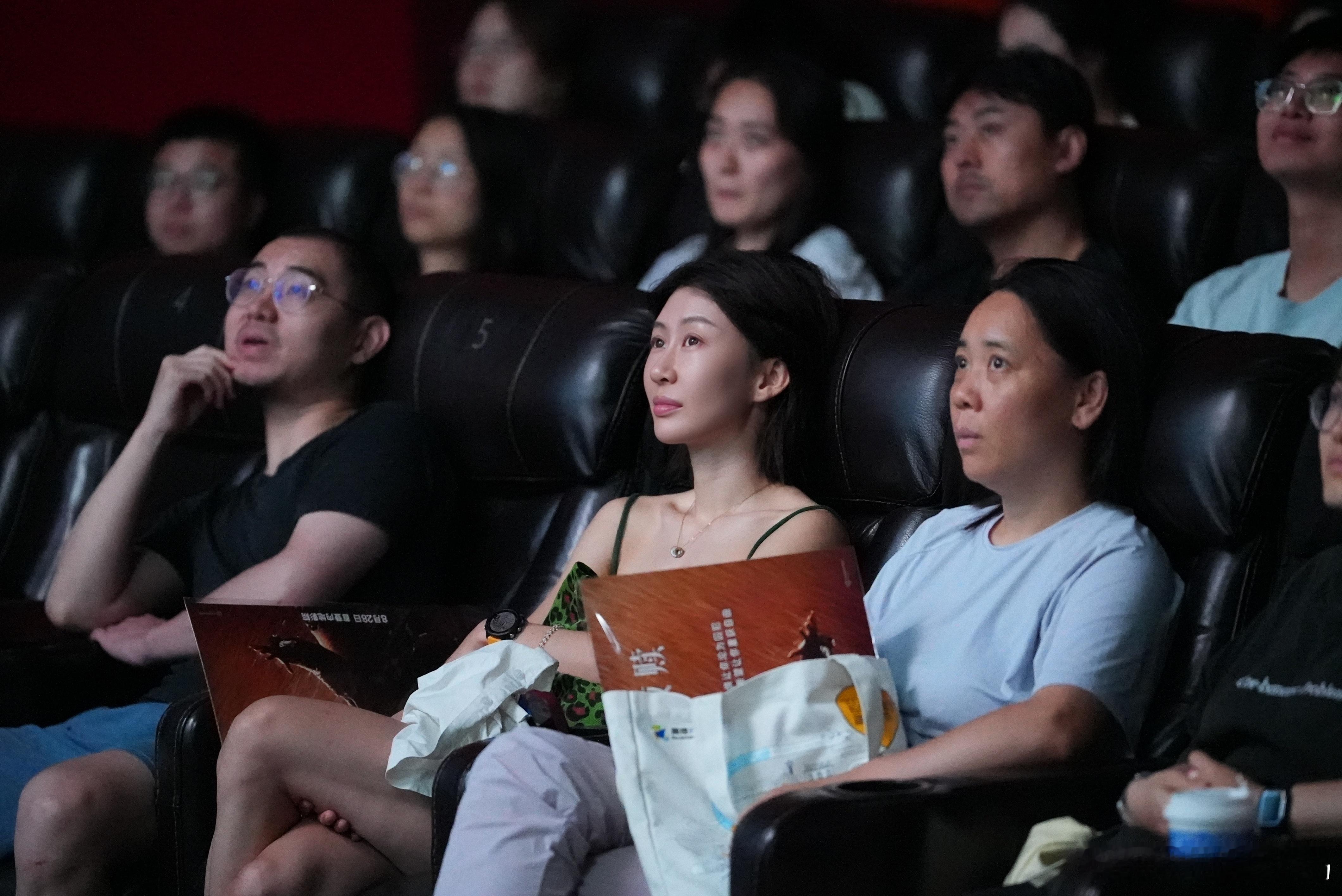 影史第一，大陆首映!  如果不是今天来影院看《肖申克的救赎》，我甚至都...