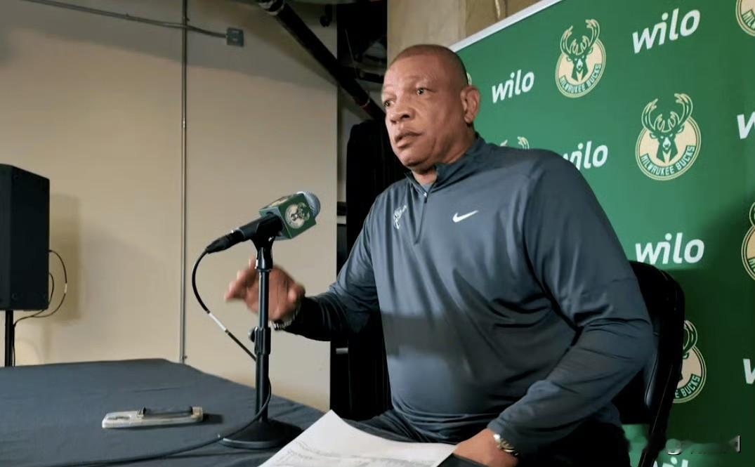 主帅里弗斯赛后直言满是遗憾！ 本赛季雄鹿彻底无缘季后赛，   他表示...